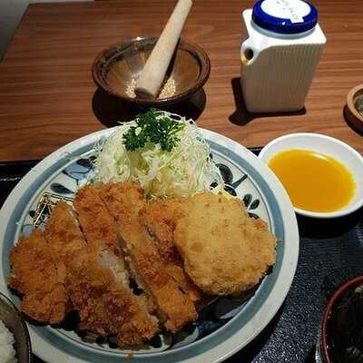 Ringer Hut - Phrom Phong