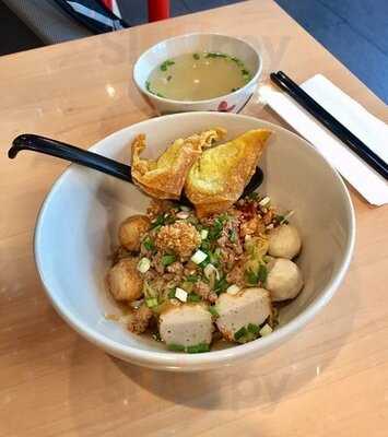 Yuyú - Homemade Fishball Noodles