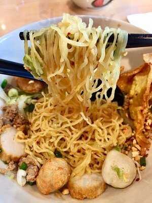 Yuyú - Homemade Fishball Noodles