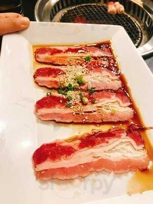 ยูชิยากินิคุบุฟเฟ่ต์