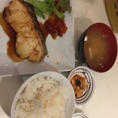 ภัตตาคารอาหารญี่ปุ่นฟูจิ สาขา ซีคอน สแควร์