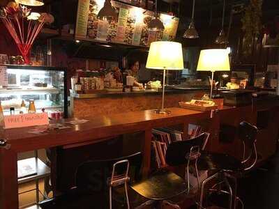 อาร์ตคาเฟ่บายบราวน์ซูการ์