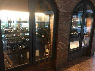 ร้านอาหารอิตาเลี่ยน บาซิลิโกพิซเซอเรีย