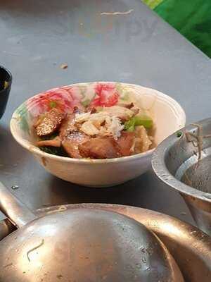 ร้าน บะหมี่สว่าง