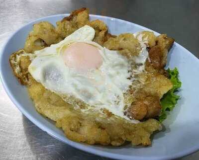 ก๋วยเตี๋ยวคั่วไก่เจ๊เค็ง เจ๊งิ้ม