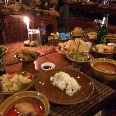 ร้านอาหารนพรัตน์