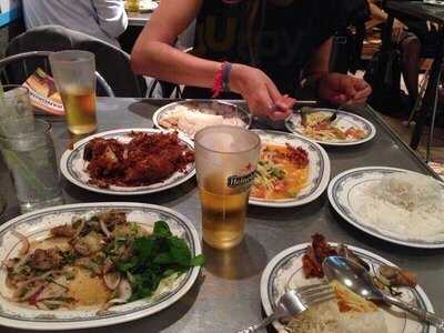 "kai Thort Jay Kee", Ristorante Thai