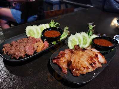 Wine Bibber Sangria บาร์-ร้านอาหาร