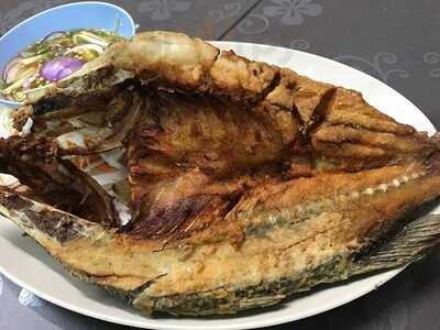 ร้านอาหาร ต้องตาปูดอง