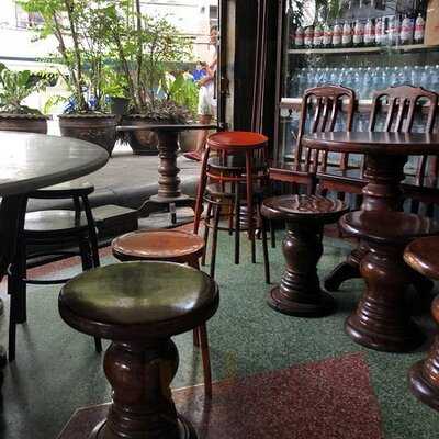 โกปี๋ เอี๊ยะไถ่กี่ : สาขา ถนน ประชาธิปไตย