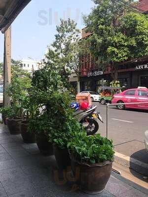 โกปี๋ เอี๊ยะไถ่กี่ : สาขา ถนน ประชาธิปไตย