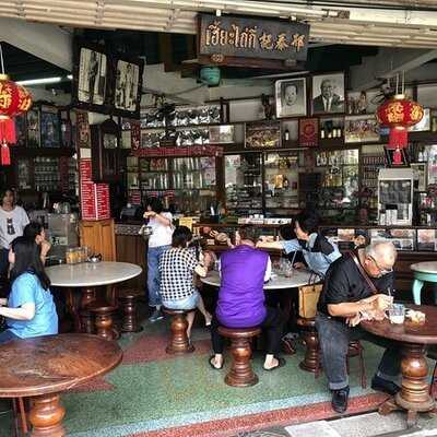 โกปี๋ เอี๊ยะไถ่กี่ : สาขา ถนน ประชาธิปไตย