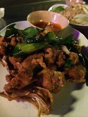 กุ้งเต้นซีฟู้ดแอนด์เรสเตอรองท์