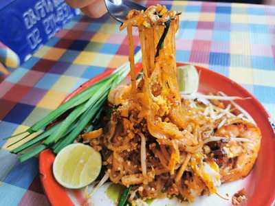 ฮาวาหอยทอด ผัดไท