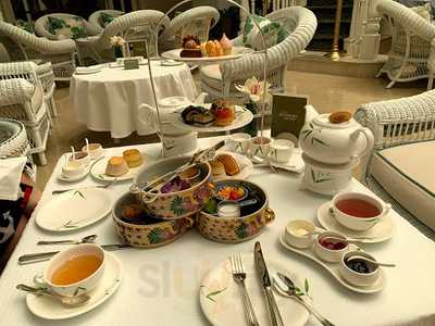 ริเวอร์คาเฟ่แอนด์เทอเรซ