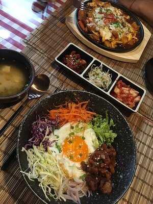 Busan-yothin Korean Cafe & Restaurant & Bar