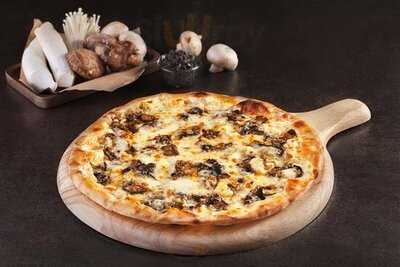 สกูซี่ พิซซ่า (เดอะ ไลท์ เฮ้าส์ เจริญนคร)