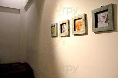 บริดจ์ คาเฟ่ แอนด์ อาร์ท สเปซ