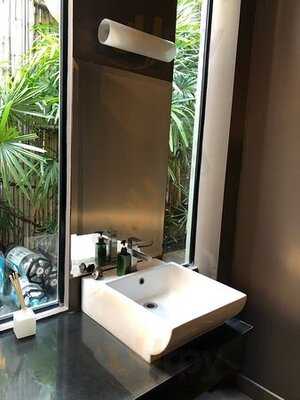 ร้านกาแฟ ริซ่าลาโม่