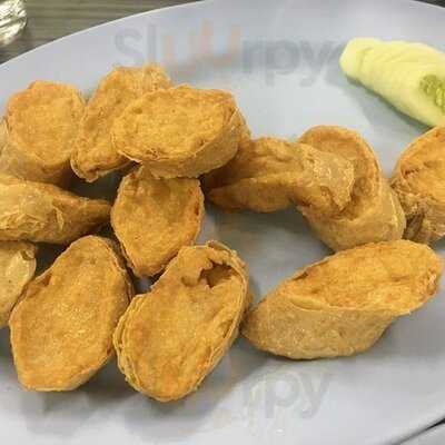 ภัตตาคาร ผ่านฟ้า