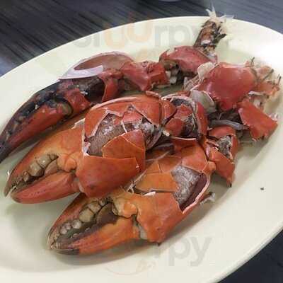 ภัตตาคาร ผ่านฟ้า