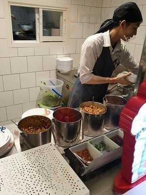 นายอ้วน เย็นตาโฟเสาชิงช้า