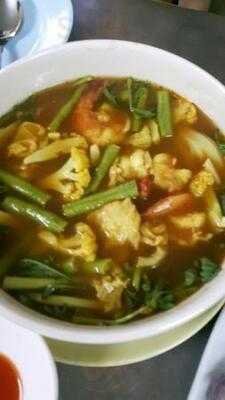 ร้านอาหาร ไฟกลมธนา