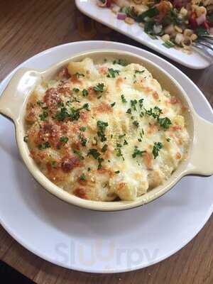 เออร์ลี่ ไบท์ คาเฟ่