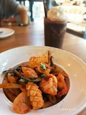 เออร์ลี่ ไบท์ คาเฟ่