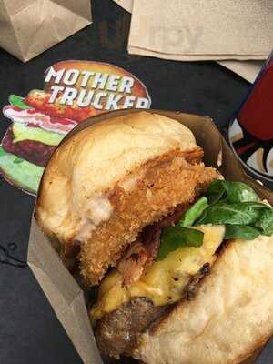 มาเธอร์ ทรัคเกอร์ เบอร์เกอร์