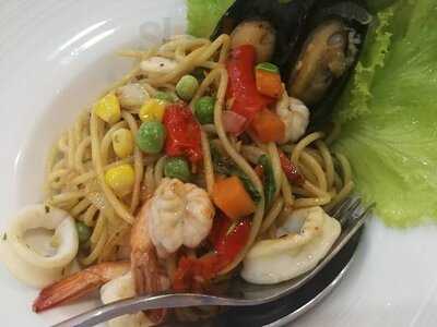 Akari Cafe & Tea Room