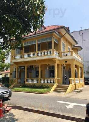 ร้านกาแฟบ้านอาจารย์ฝรั่ง