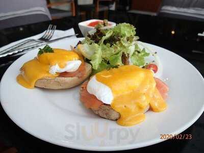 The Missing Piece : Sukhumvit 53 Branch