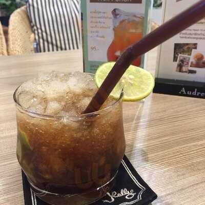 เคลลี่ บาย ออเดรย์ สาขา เอสพลานาด รัชดา