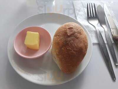 ร้านอาหาร สุคนธา