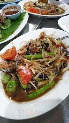 แม่นิด สากทองส้มตำแซ่บเวอร์