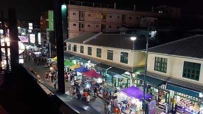 รูฟบาร์แอนด์เรสเตอรองท์