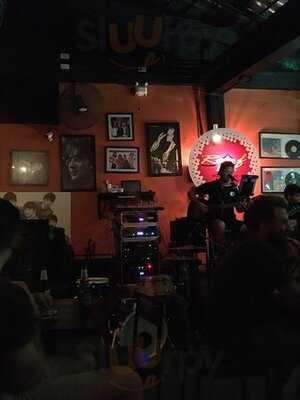 รูฟบาร์แอนด์เรสเตอรองท์