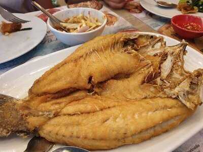 เสวย สาขา เอ็มไพร์ ทาวเวอร์