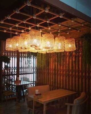 เสวย สาขา เอ็มไพร์ ทาวเวอร์