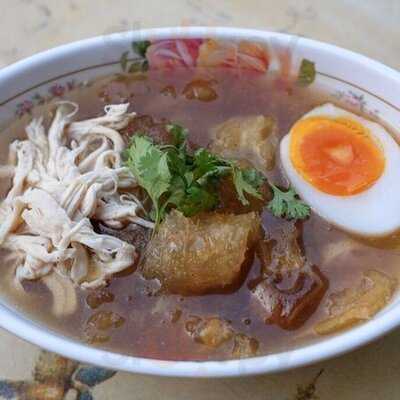 ขาหมูเทวดา