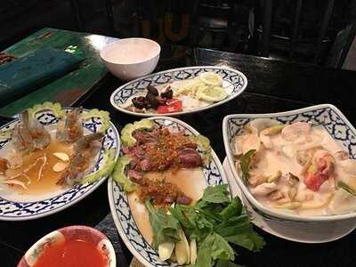 ร้านอาหาร ครัวบ้านคุณแม่