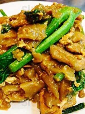 มะยอดผักราดหน้าราชวัตร