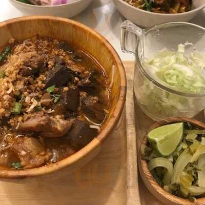 ต๊ะต่อนยอน อาหารเหนือ