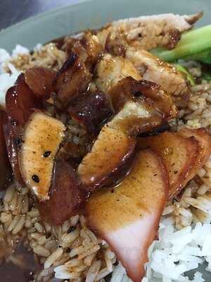 ข้าวหมูแดงนายชุน