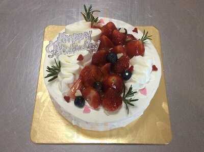 Platinum Cafe ＆dessert Shop From Shirokanedai