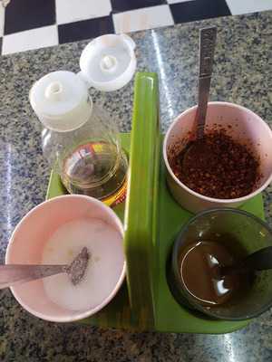 ก๋วยเตี๋ยวเป็ดเต้นระบำ