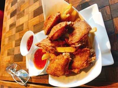 The Sixteen Bites & Wine Bar