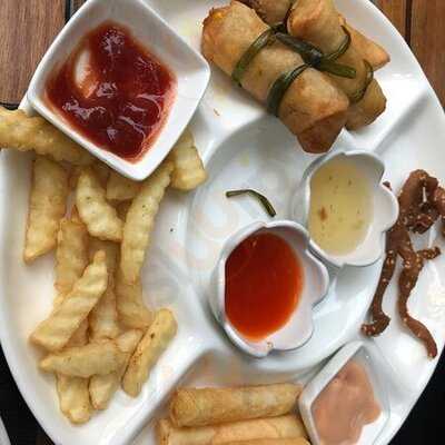 The Sixteen Bites & Wine Bar