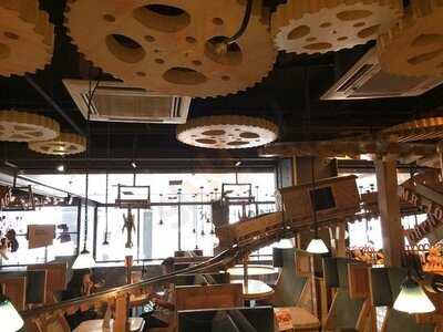 มิสเตอร์โจนส์ ออร์ฟาเนจ